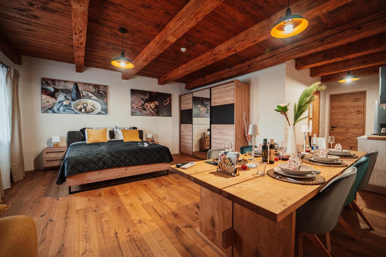 Kocbek Since 1929 Apartment Sveti Jurij ob Scavnici ภายนอก รูปภาพ