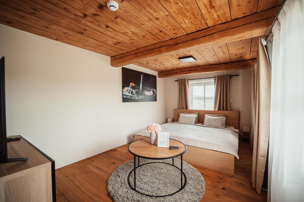 Kocbek Since 1929 Apartment Sveti Jurij ob Scavnici ภายนอก รูปภาพ